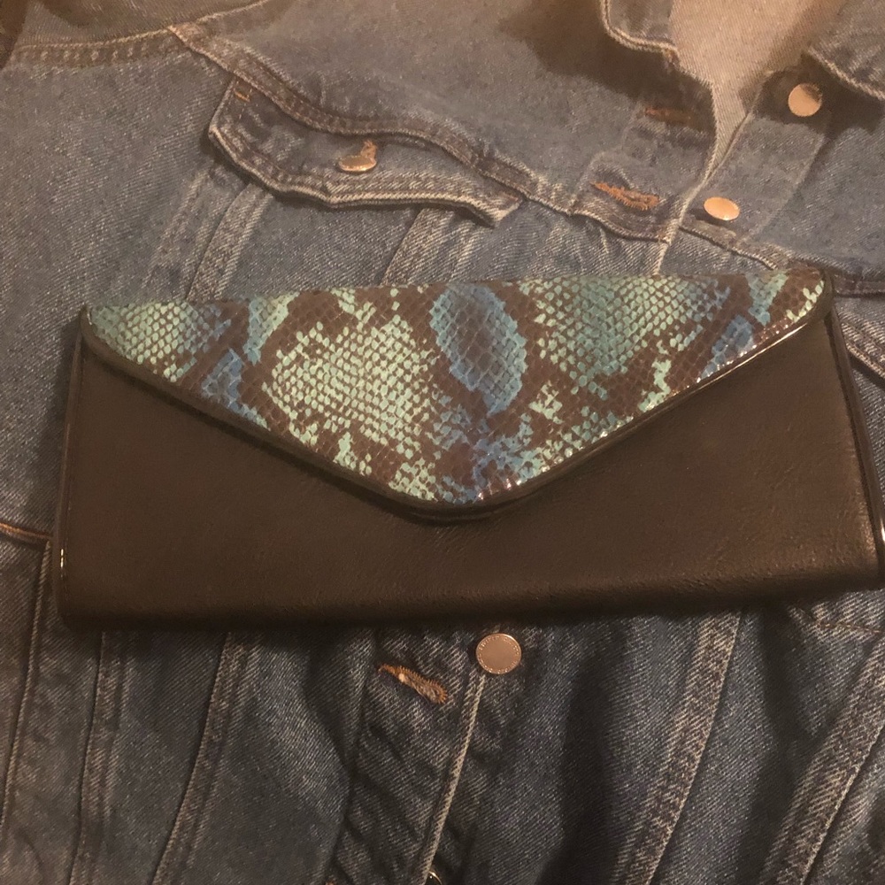Big Buddha Clutch